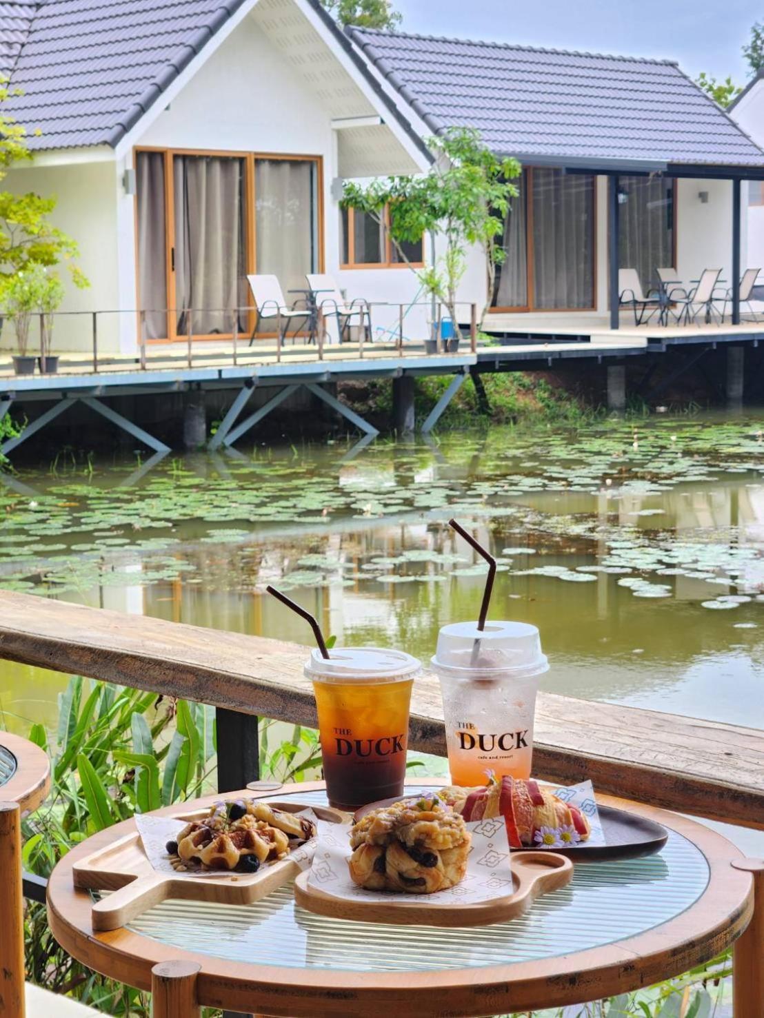 The Duck Cafe And Resort Trat Exteriér fotografie
