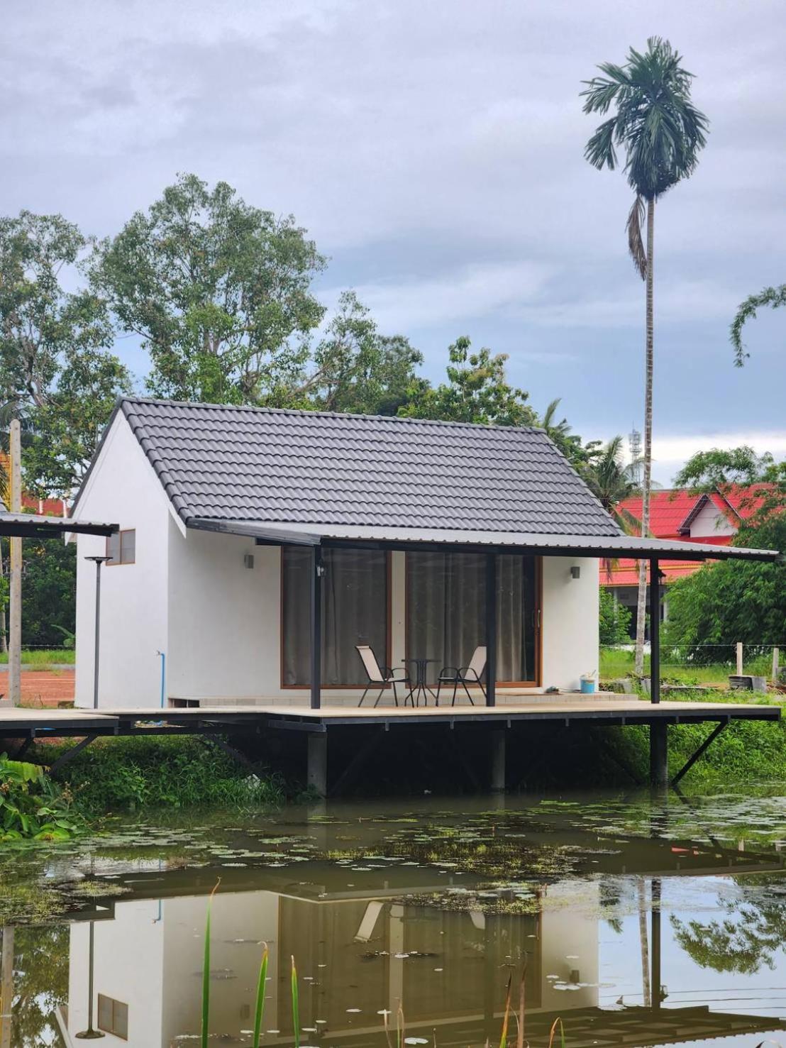 The Duck Cafe And Resort Trat Exteriér fotografie